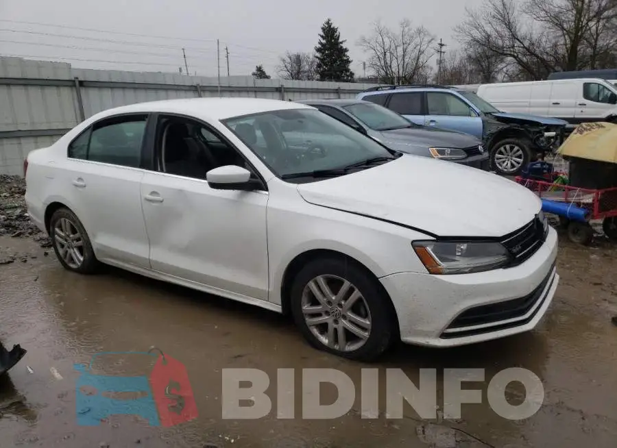 3VW2B7AJ3HM369458 Photo# 4