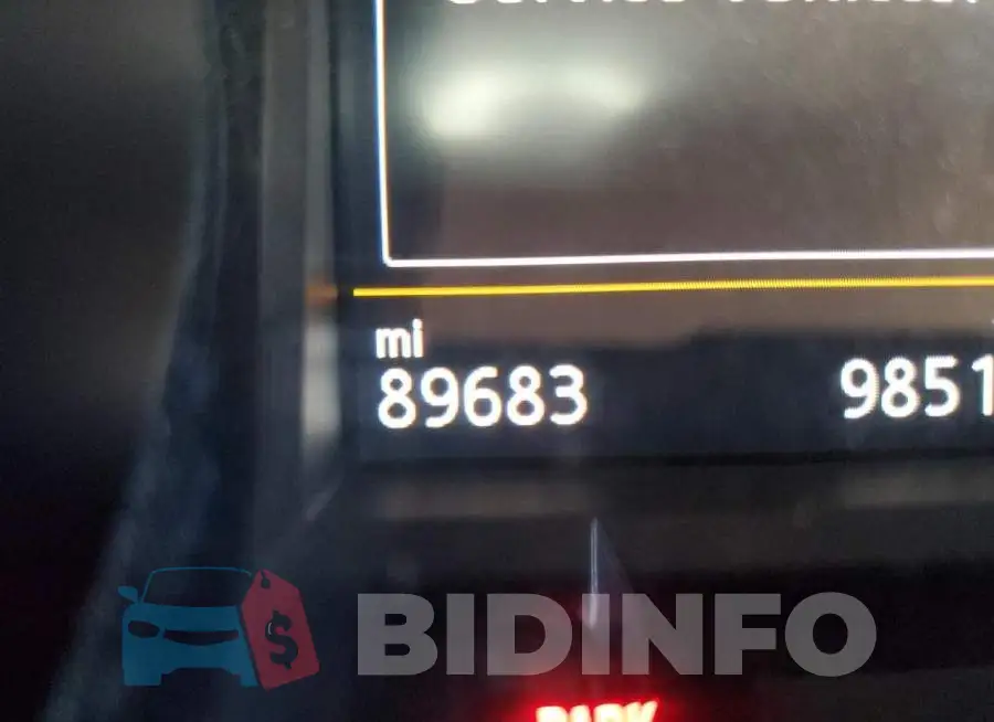 3VW4T7AU4FM016885 Photo# 8