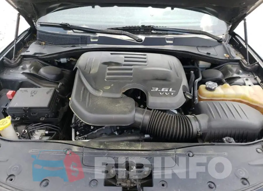 2C3CDXBG6FH800718 Photo# 7