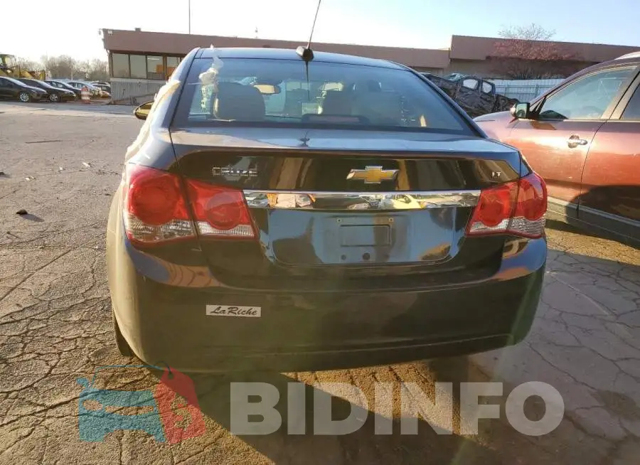 1G1PE5SBXF7186151 Photo# 6