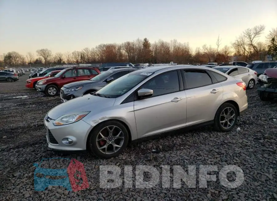 1FADP3F21EL438139 Photo# 1
