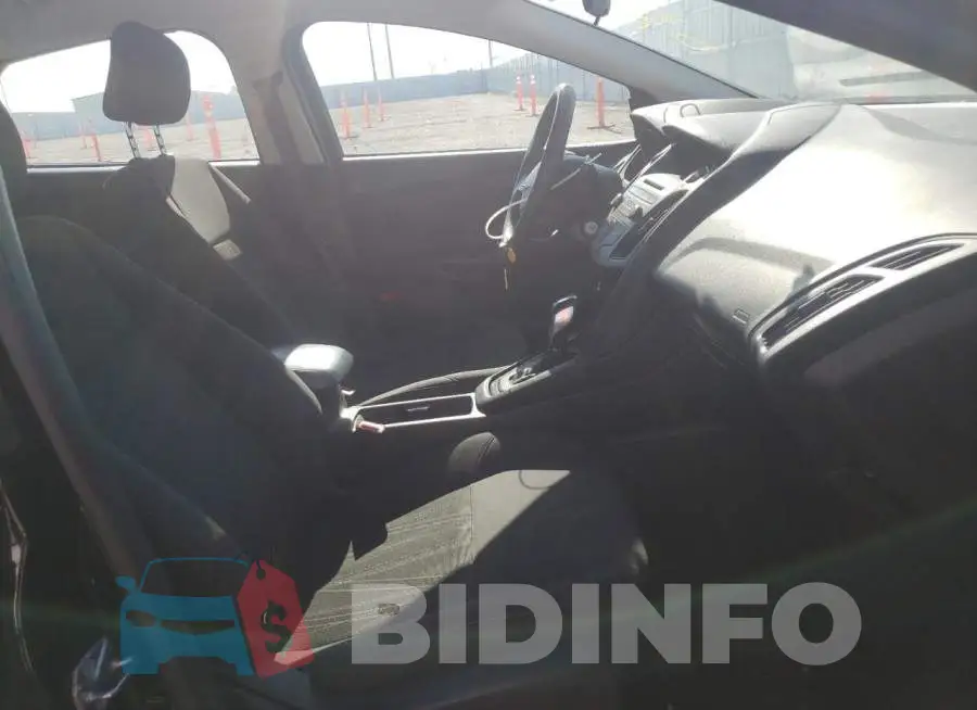1FADP3F26GL201682 Photo# 5