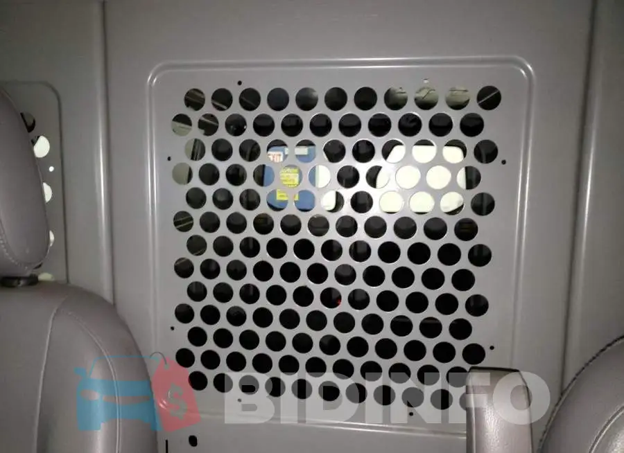 1FTNE1ZM3FKA17424 Photo# 10