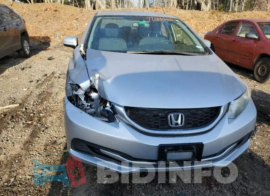 19XFB2F57EE227218 Photo# 5