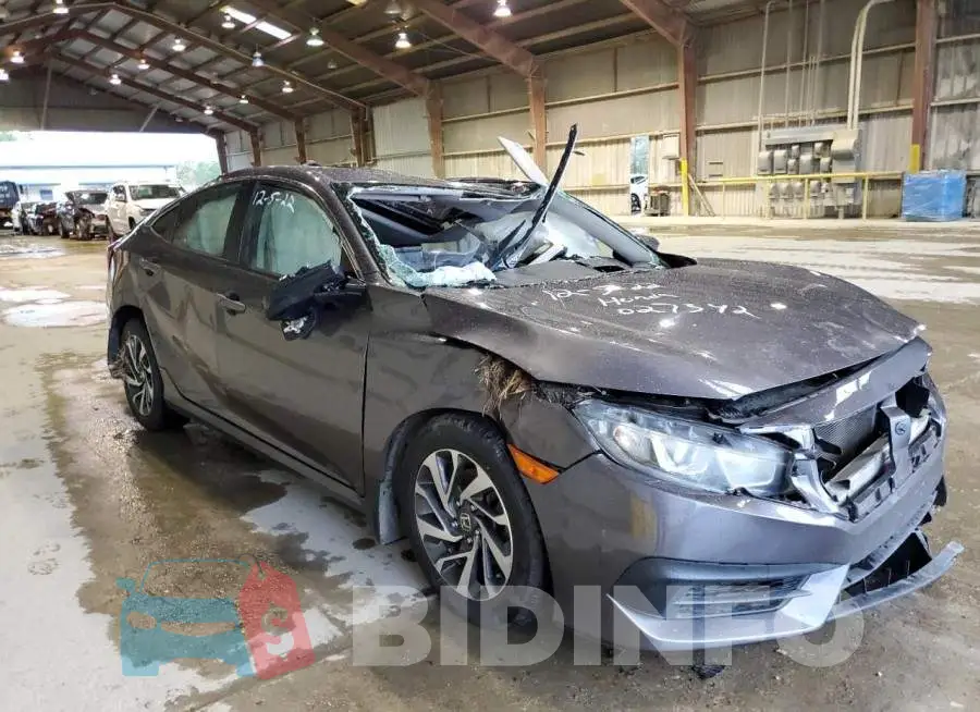 19XFC2F73GE027342 Photo# 4