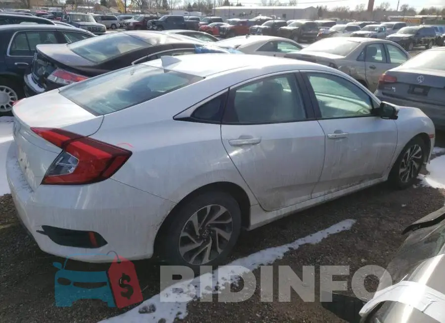 19XFC2F77JE209858 Photo# 3