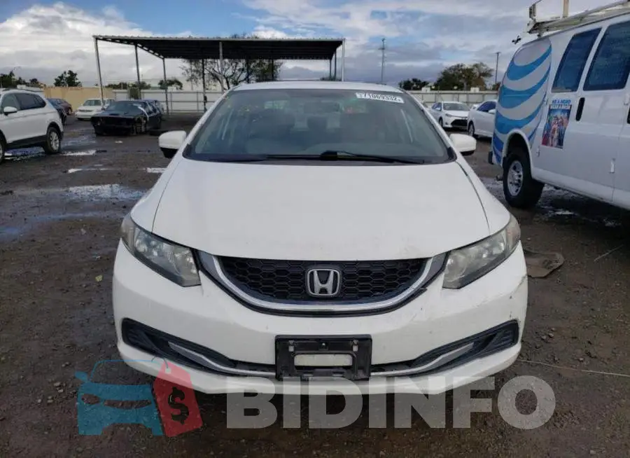 2HGFB2F74FH555799 Photo# 5