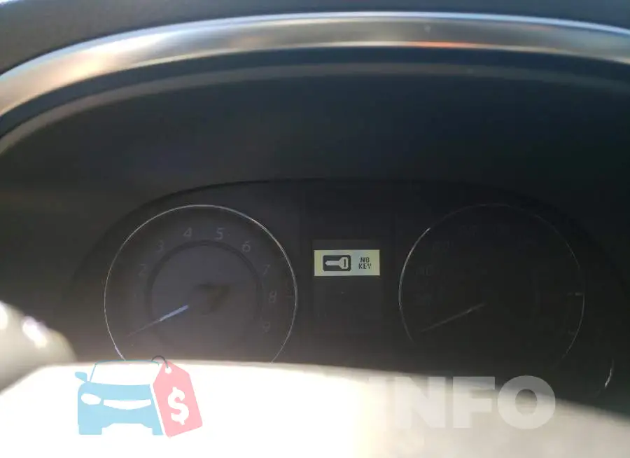 JN8CS1MU4HM141737 Photo# 9