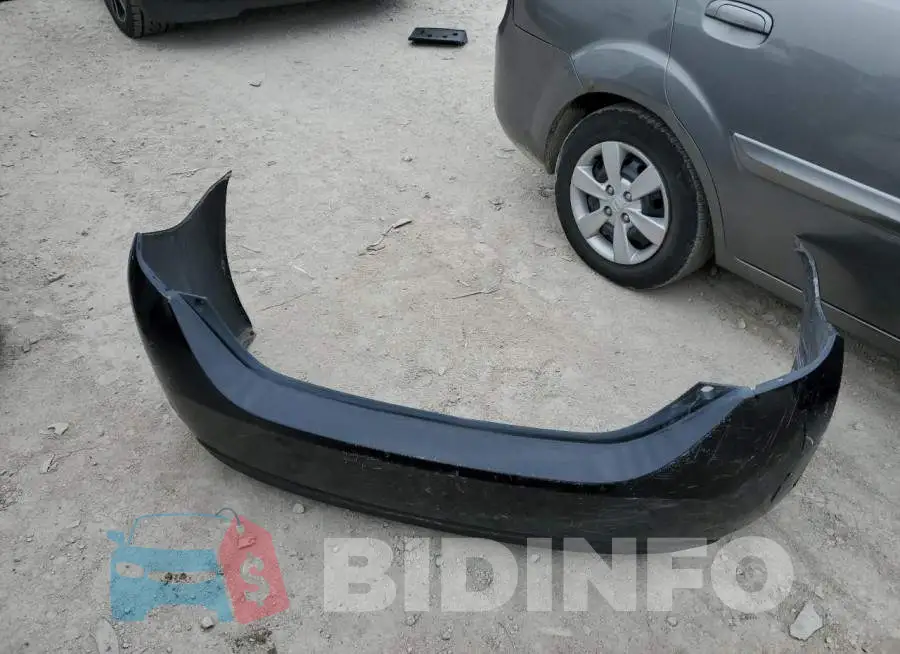 2T1BURHE6FC401262 Photo# 12