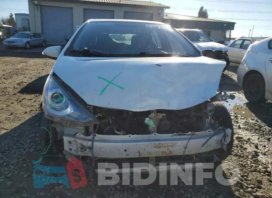 JTDKDTB30F1585655 Photo# 5