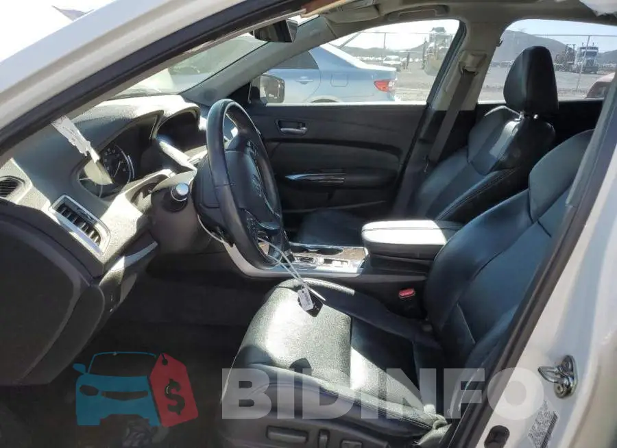 19UUB1F5XHA002821 Photo# 7