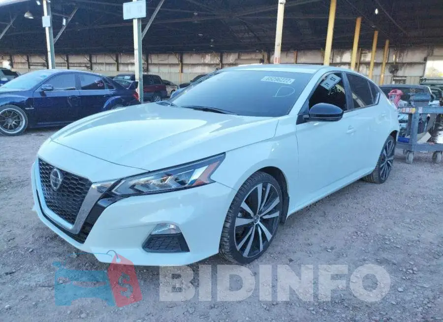 1N4BL4CV1LN305924 Photo# 2