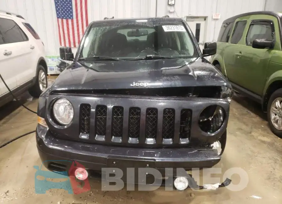 1C4NJPFB7ED801531 Photo# 5