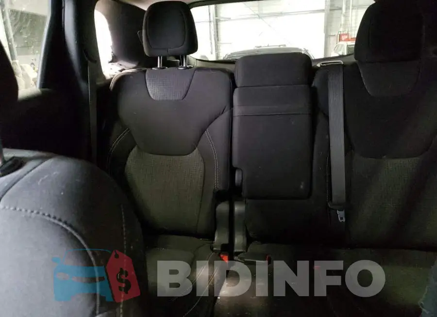 1C4PJLCB5FW628961 Photo# 10