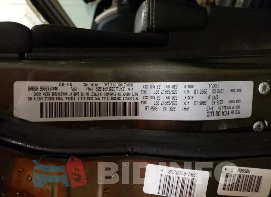 1C4PJLCB9FW741652 Photo# 12