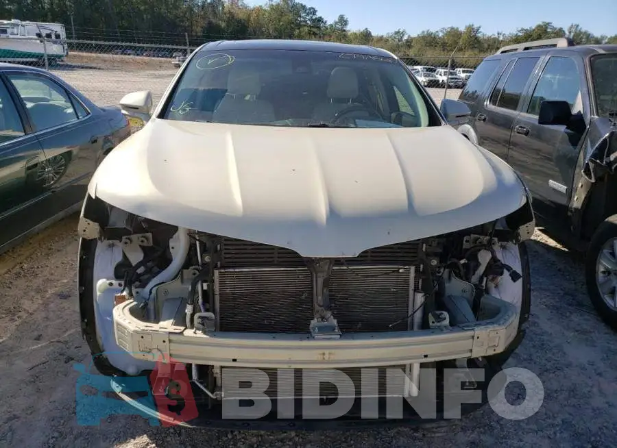2LMTJ6LR9GBL58097 Photo# 5