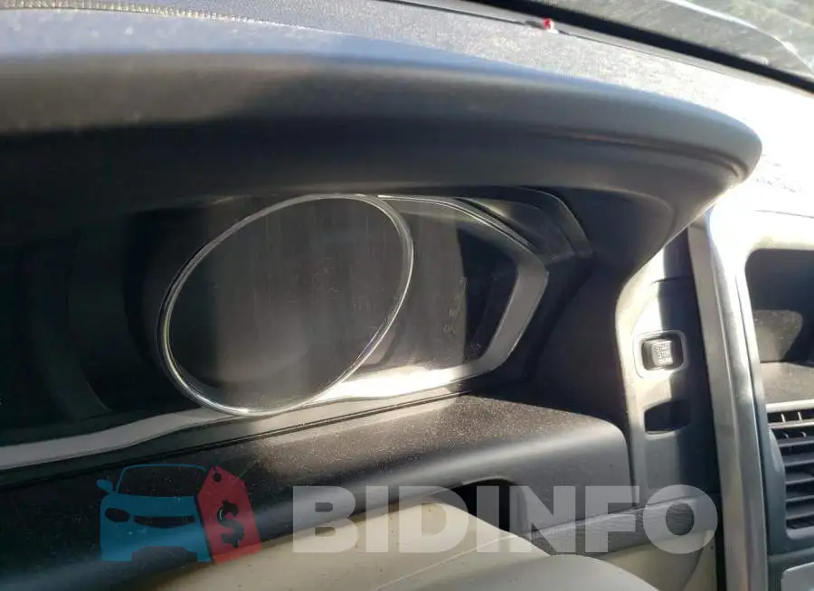 YV4612RK3G2787741 Photo# 8