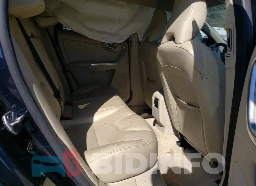 YV4612RK3G2787741 Photo# 6