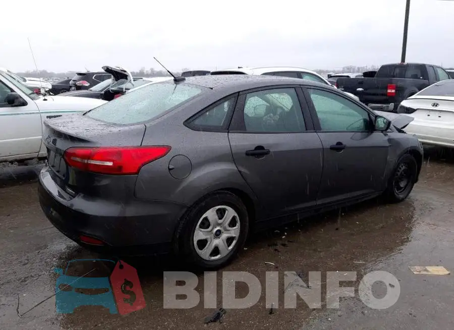 1FADP3E27GL236717 Photo# 3