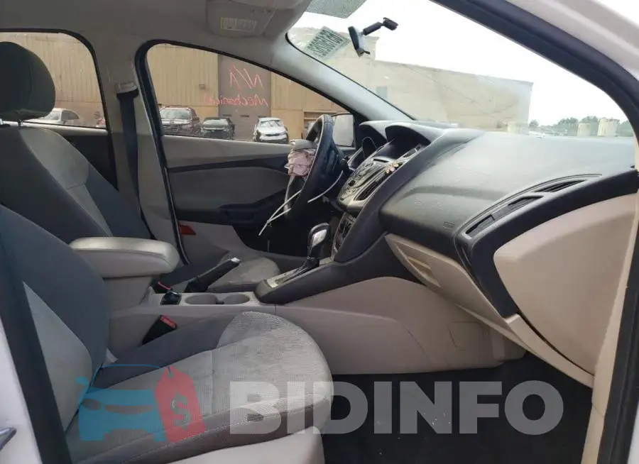 1FADP3F24EL140510 Photo# 5