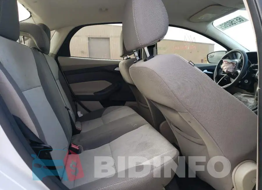 1FADP3F24EL140510 Photo# 6