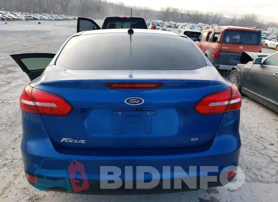 1FADP3F27JL236240 Photo# 6