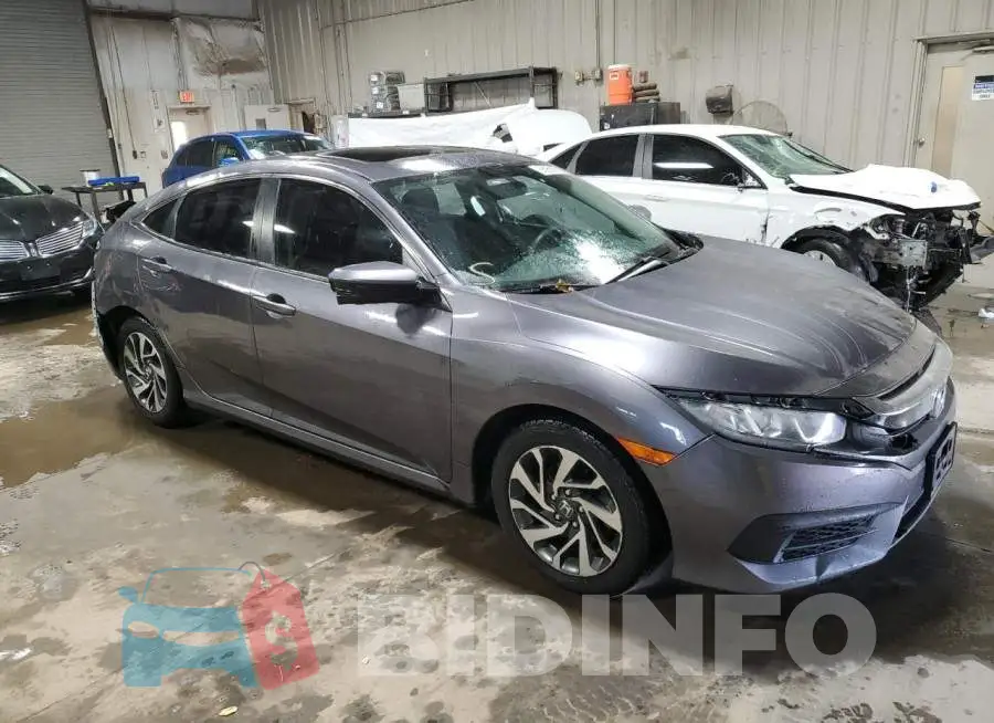 19XFC2F71HE044125 Photo# 4