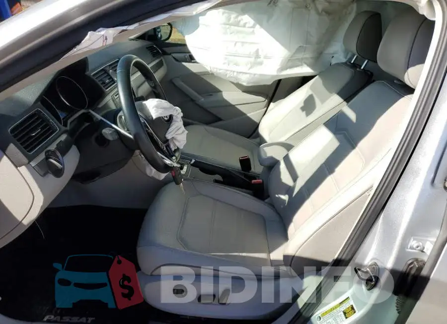 1VWDT7A35HC035974 Photo# 7