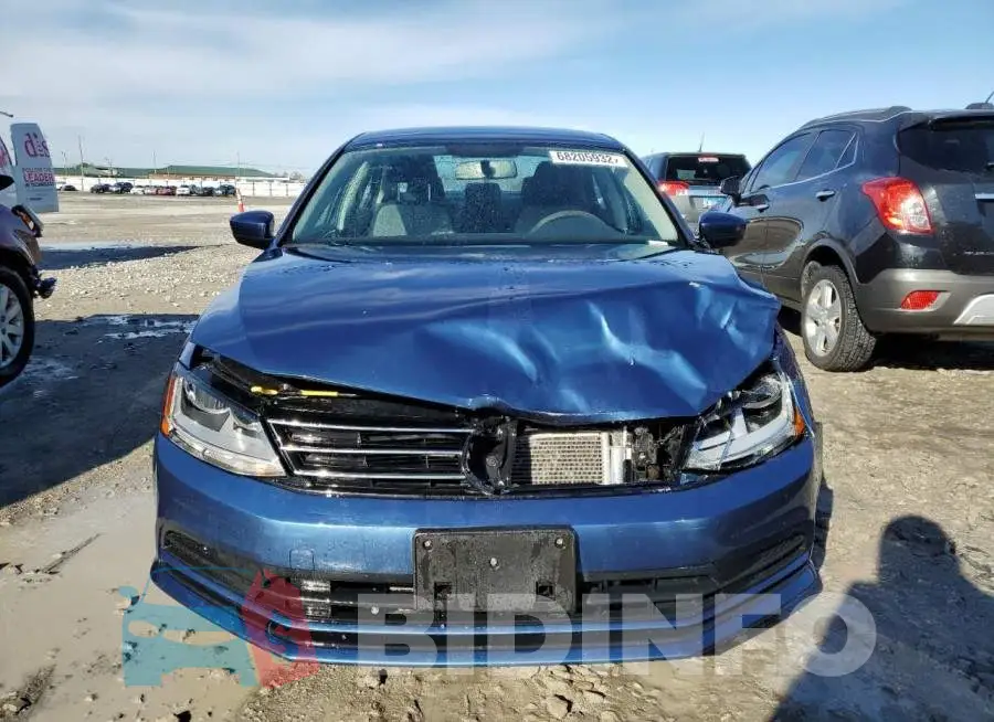 3VW167AJ9HM245131 Photo# 5