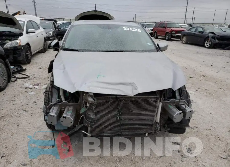 19UDE2F71HA004603 Photo# 5