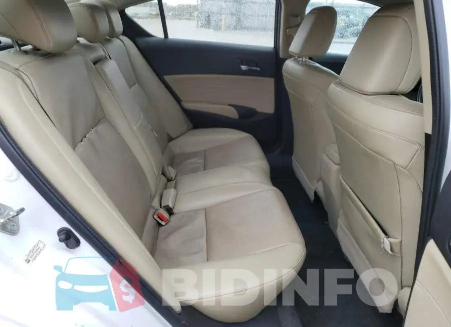 19UDE2F73GA004424 Photo# 6