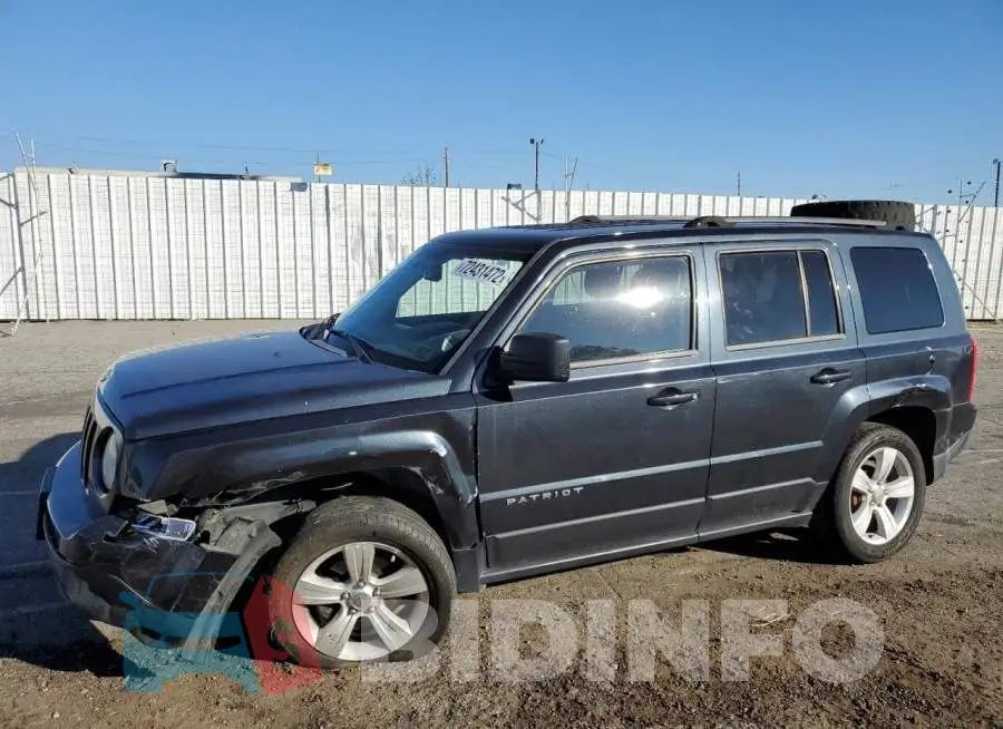 1C4NJPFBXED576635 Photo# 1
