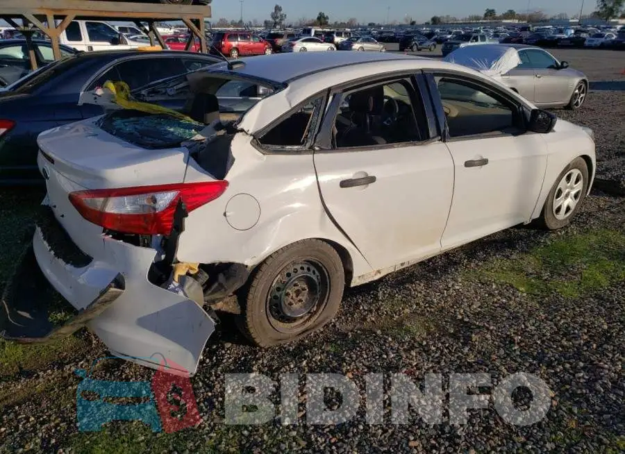 1FADP3E29EL241883 Photo# 3