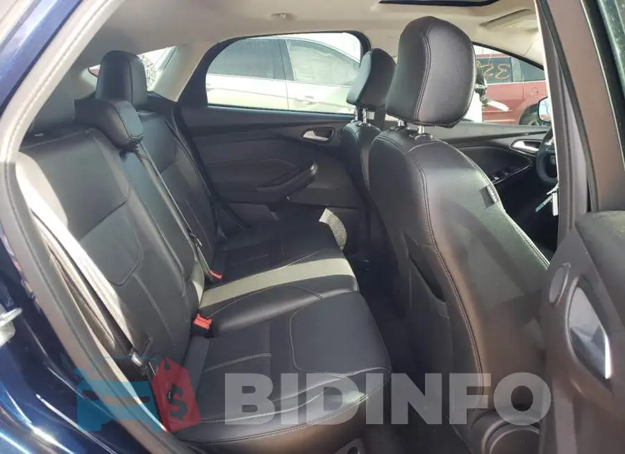 1FADP3N2XHL273181 Photo# 10