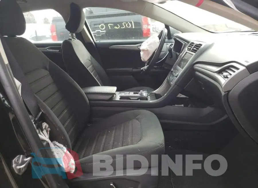 3FA6P0HD2KR282518 Photo# 5