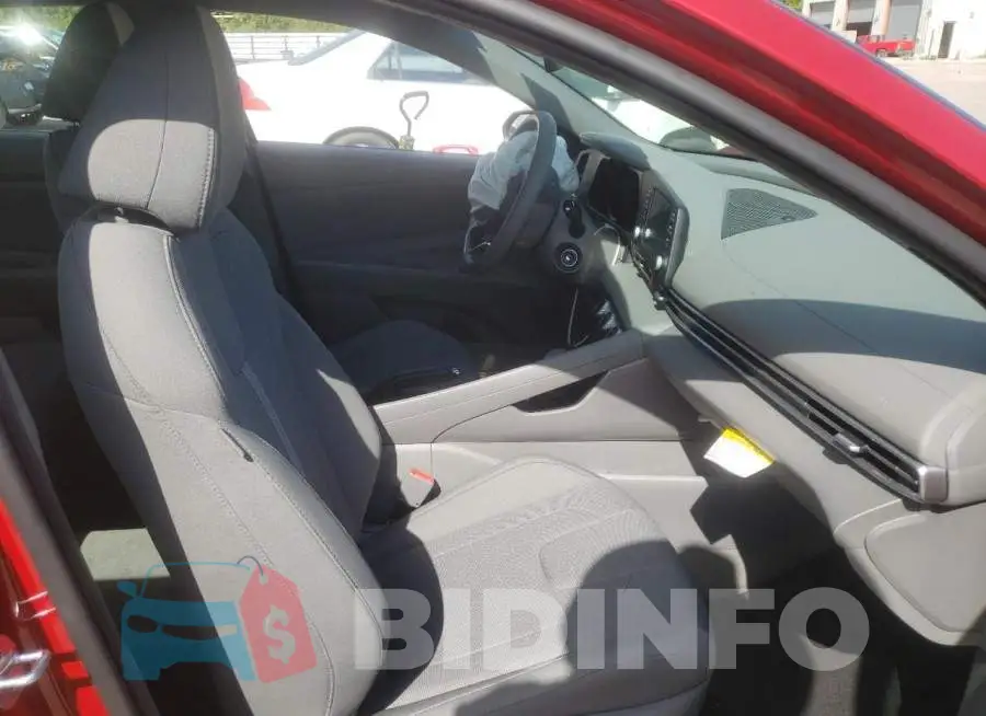 KMHLL4AGXMU102357 Photo# 5