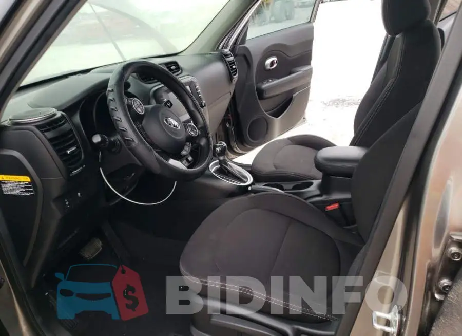 KNDJN2A29J7581671 Photo# 7