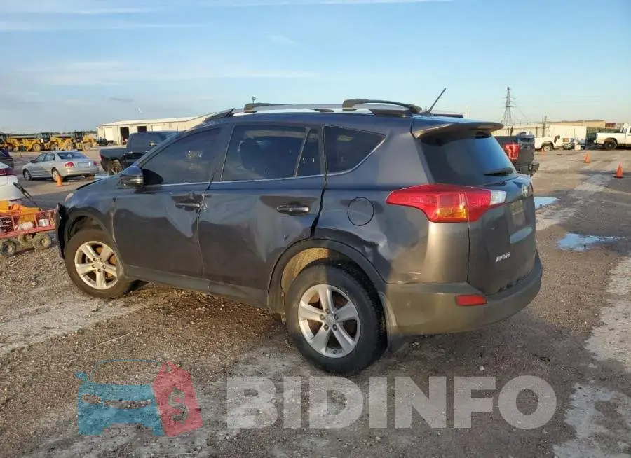 JTMWFREV6ED027639 Photo# 2