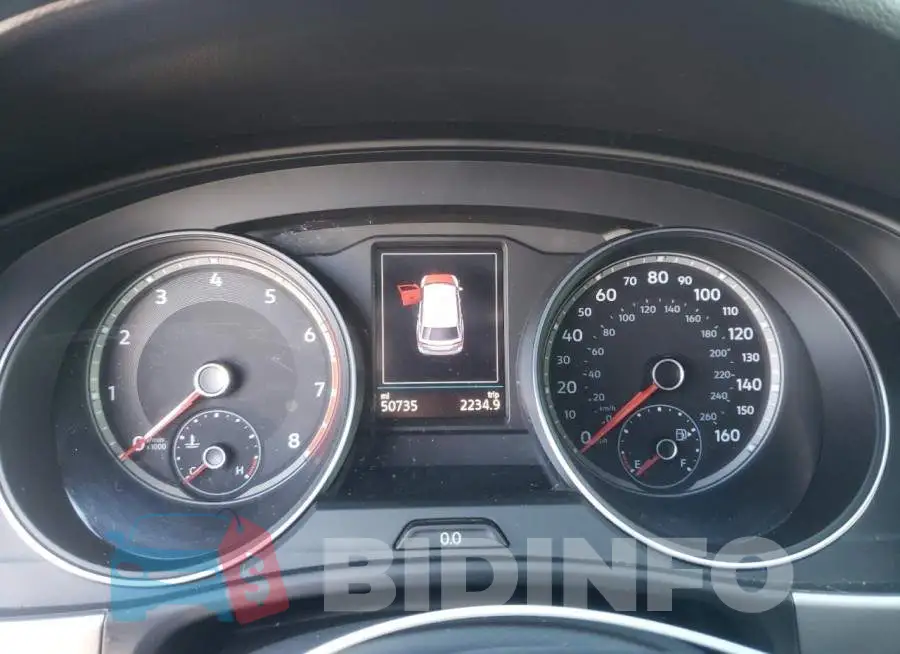 1V2CR2CA7JC563953 Photo# 9