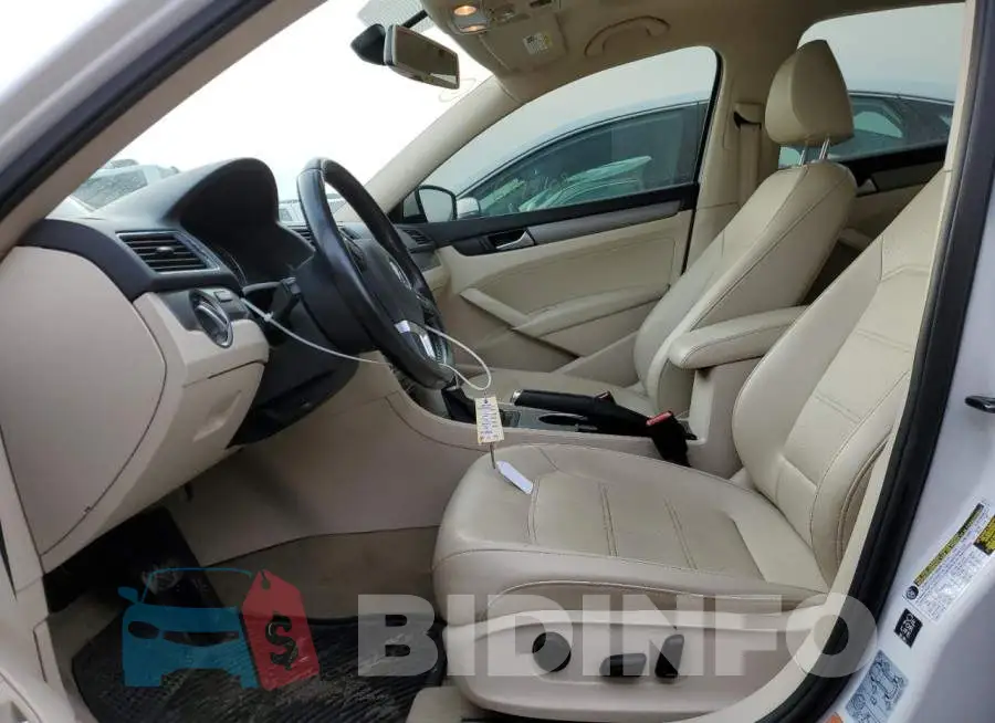 1VWBN7A3XEC106910 Photo# 7