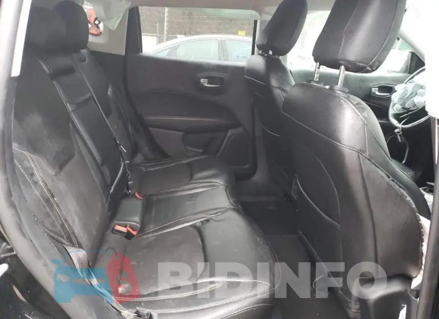 3C4NJDBB0JT282735 Photo# 11