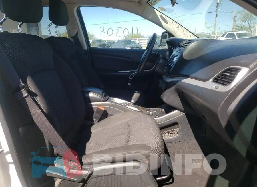 3C4PDCAB5GT246432 Photo# 5
