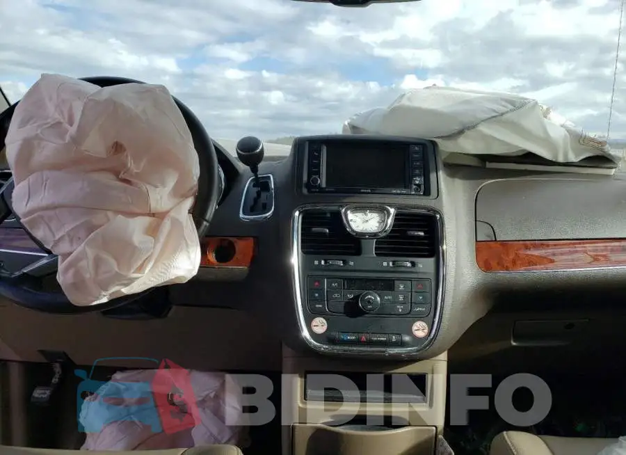 2C4RC1BGXER124725 Photo# 8