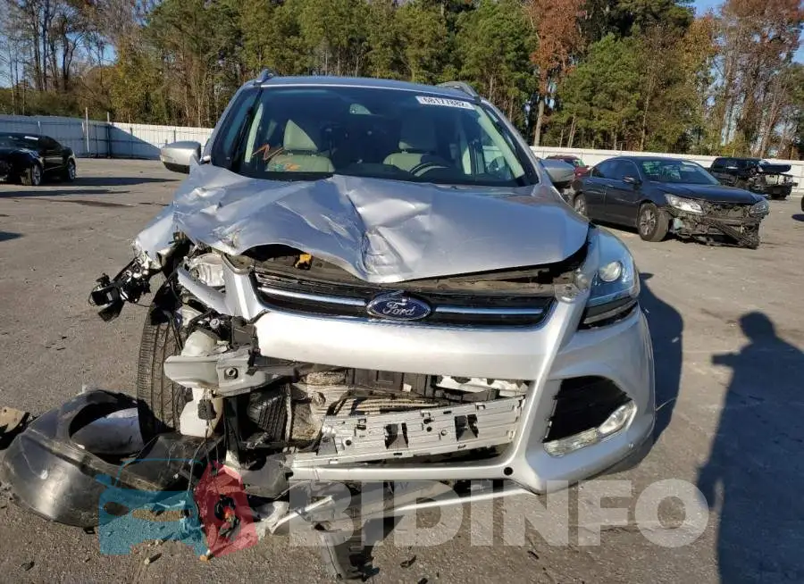 1FMCU0J96GUA80918 Photo# 5