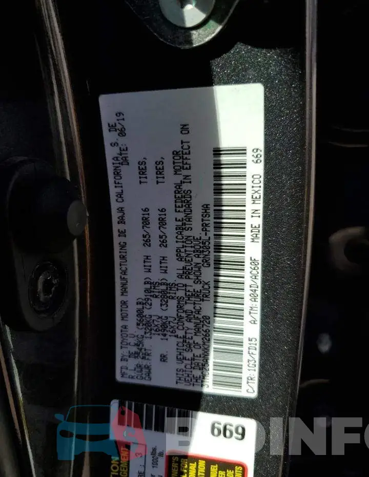 3TMCZ5ANXKM266720 Photo# 12