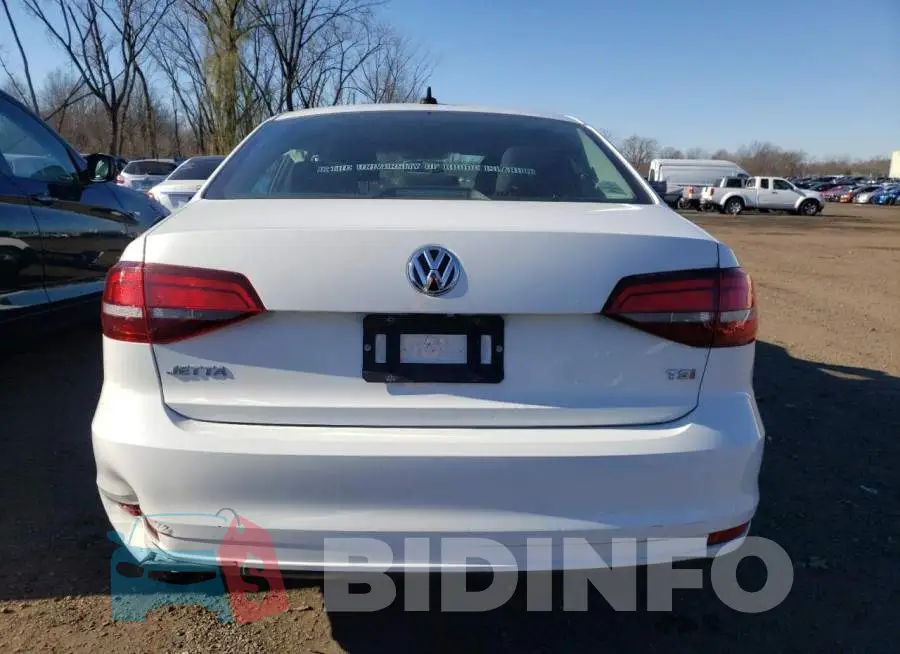 3VW267AJ5GM272040 Photo# 6