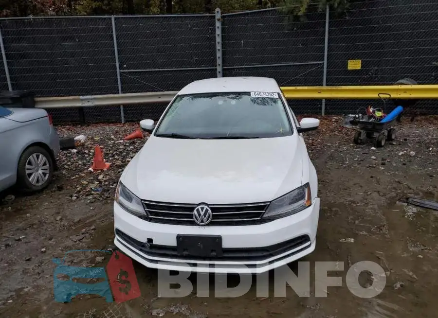 3VW2B7AJ4HM257719 Photo# 9