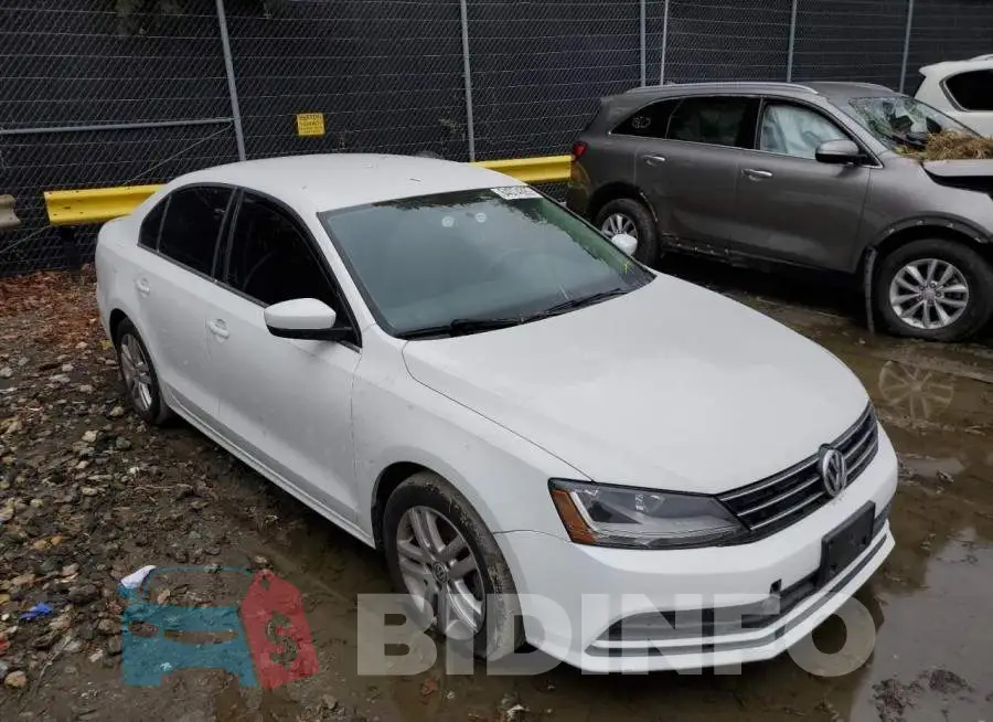 3VW2B7AJ4HM257719 Photo# 1