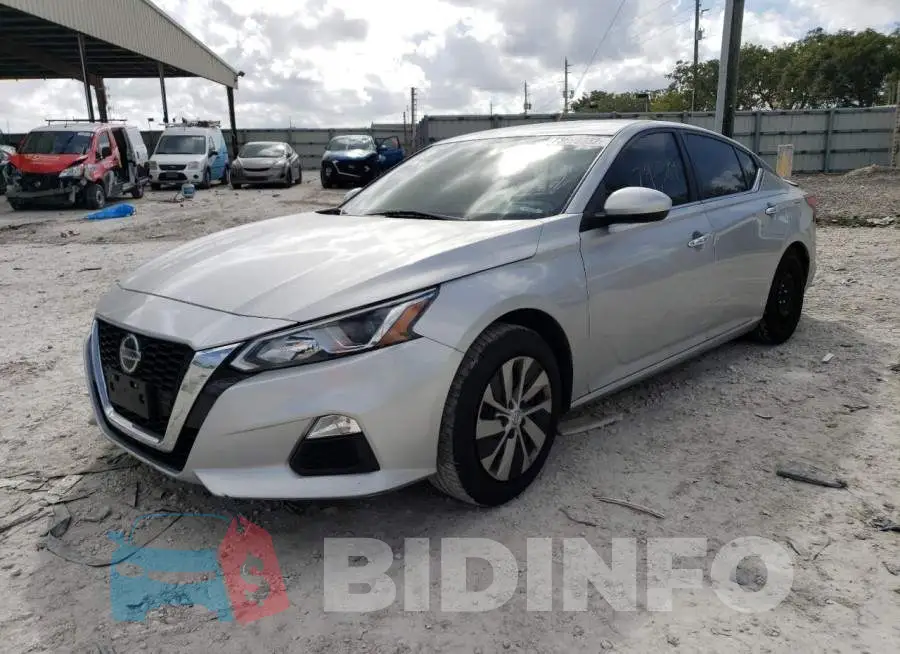 1N4BL4BV3LC158258 Photo# 1