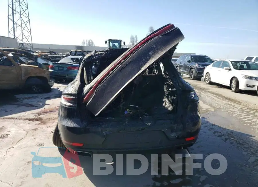 WP1AA2A54MLB07014 Photo# 6